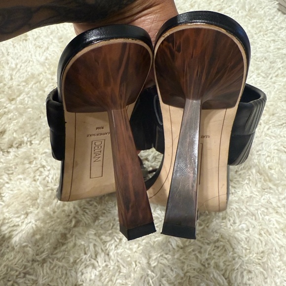 Deltan Women's Kelsea Leather Toe Loop Dress Sandals Black Size 10 M - Picture 15 of 16